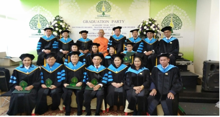 Trao bằng lần đầu tiên tại Bangkok Thái Lan ngày 16 tháng 12 năm 2017.png