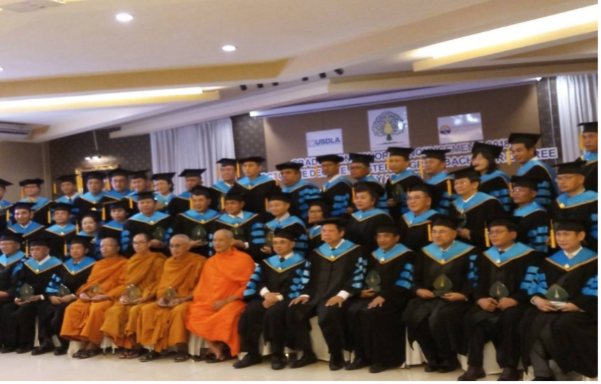 Trao bằng lần thứ ba tại Nonthaburi Prov. Thái Lan Ngày 20 tháng 5 năm 2018.png